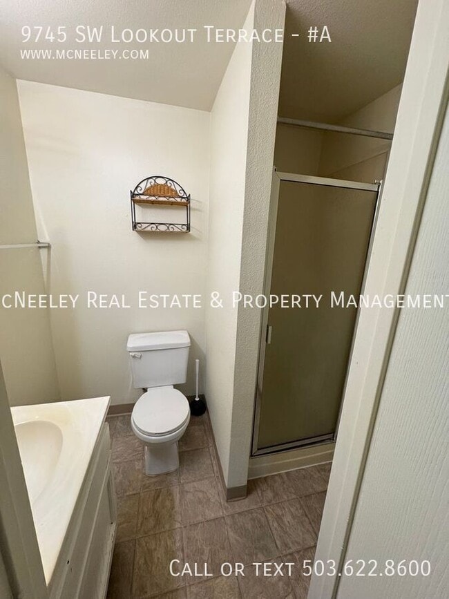 Photo - 9745 SW Lookout Terrace Unit #A