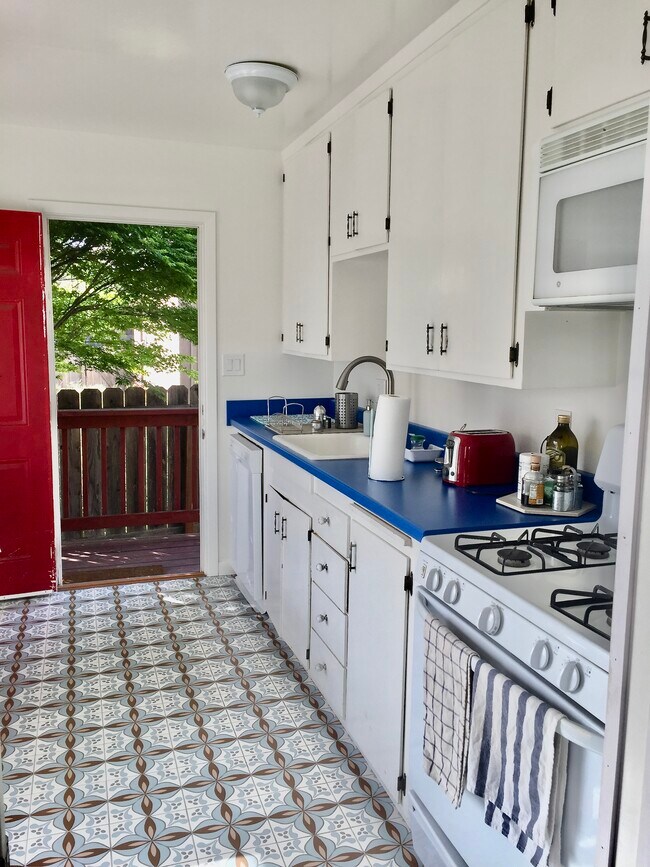 Kitchen - 7381 Soquel Dr