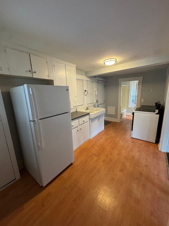 Photo - 120 Main St.