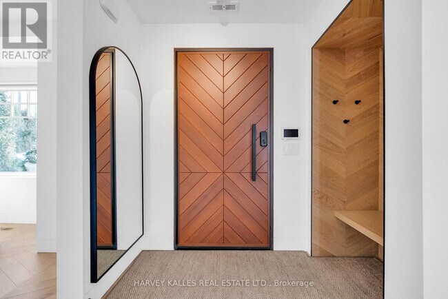 Photo - 4 Belvedere Blvd