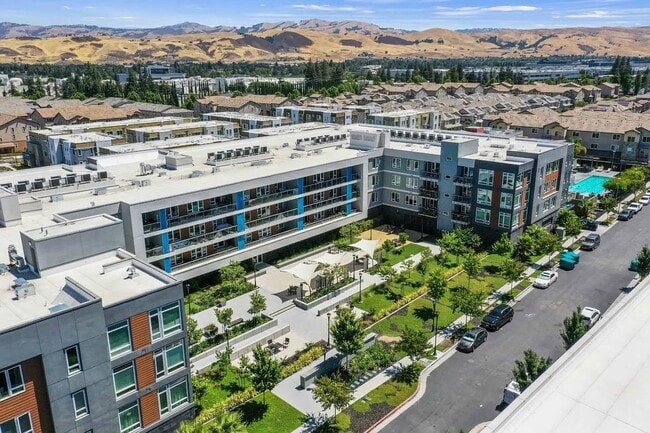 Photo - 5925 Charlotte Dr