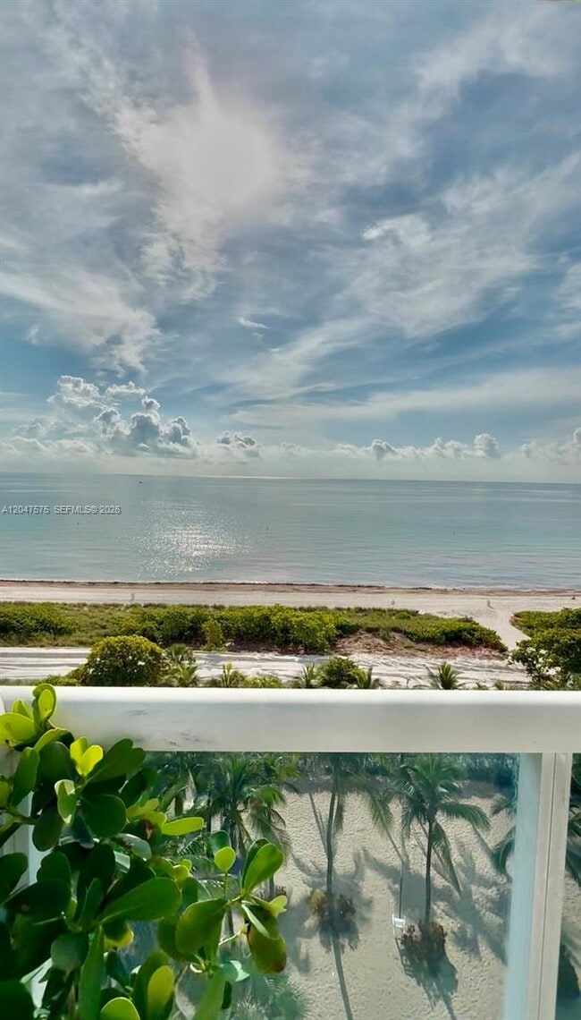 Building Photo - 9201 Collins Ave Unit 826