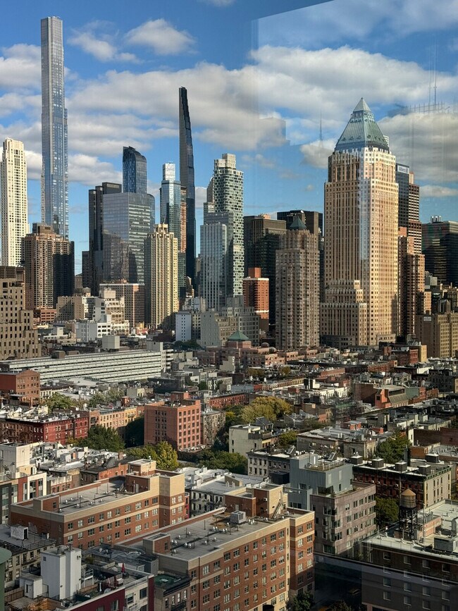 Photo - 469 W 42nd St Unidad ID1461697P