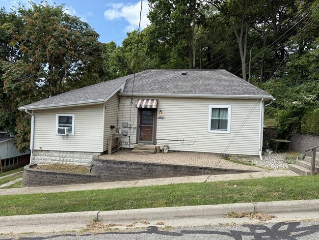 Building Photo - 158 S Fisher St Rental