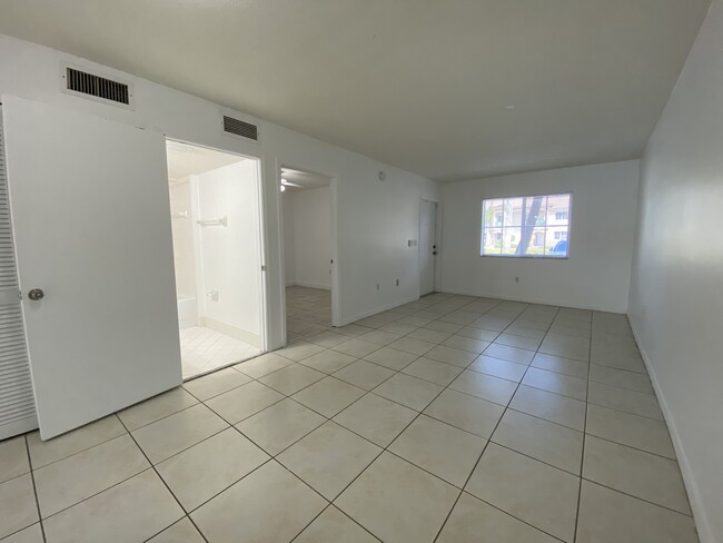 Photo - 2910 SE 13th Ave Unit 102