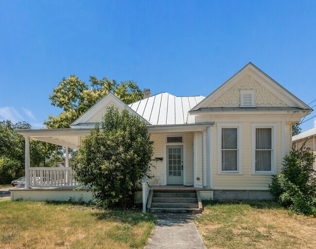 Photo - 732 Lamar St