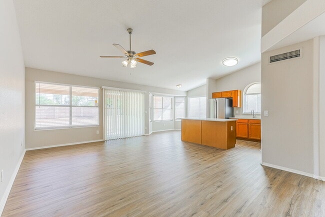 Photo - 4262 E Alder Ave