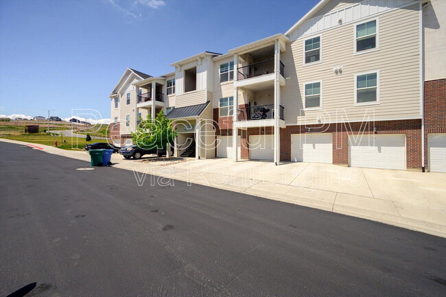 Photo - 4336 W 1850 N Unidad 1