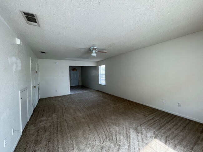 Photo - 904 Clairidge Ave Unit # D