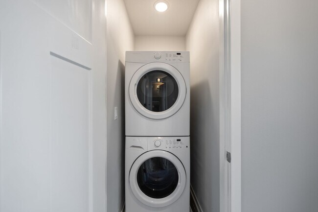 Cove at Kettlestone Townhomes