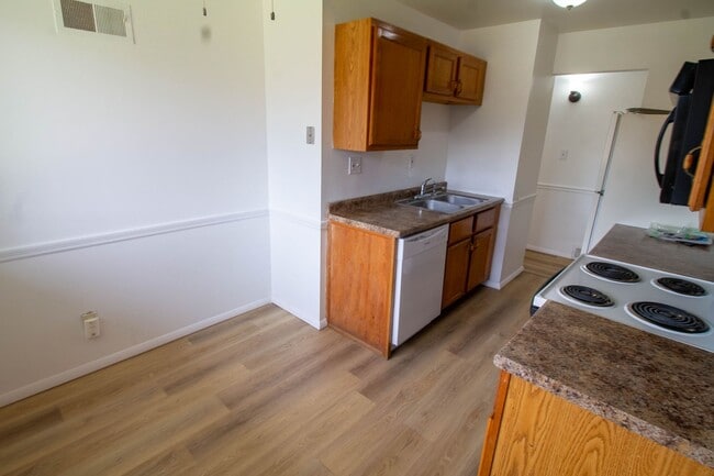 Photo - 3 bedroom 2 bathroom Ranch