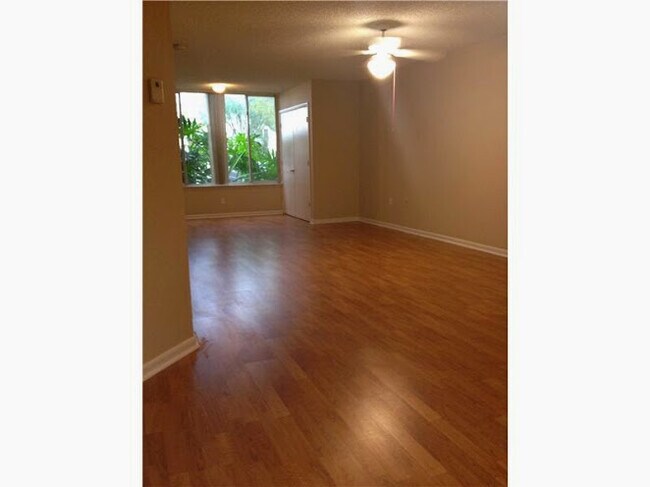 Photo - 2831 N Oakland Forest Dr