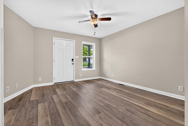 837 Princeton Cir