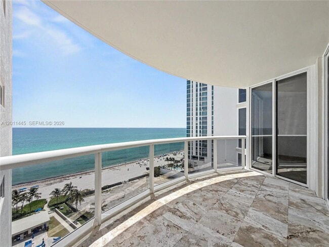 Building Photo - 17555 Collins Ave Unit 1502