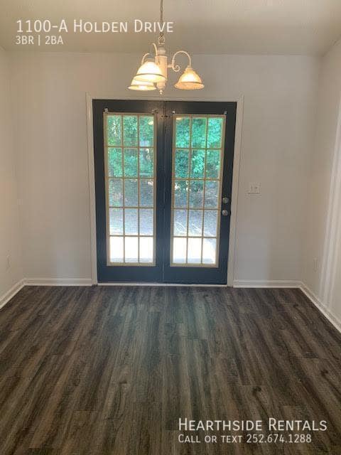 Photo - 1100 Holden Dr