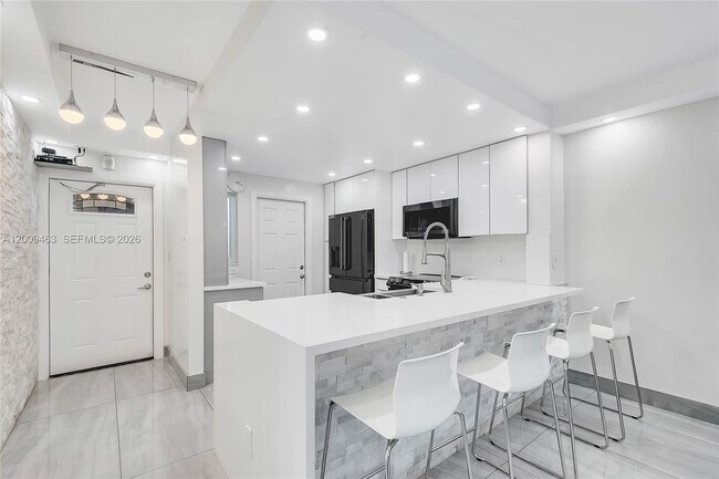 Photo - 5260 NW 11th St Unit 201