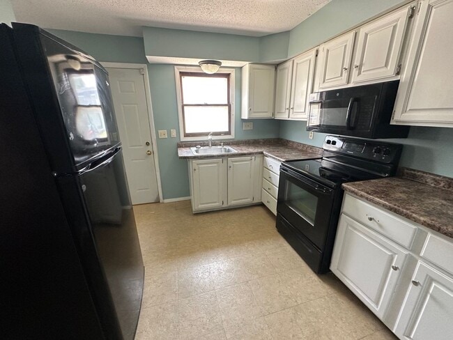 Photo - 706 Crescent Dr Unit A