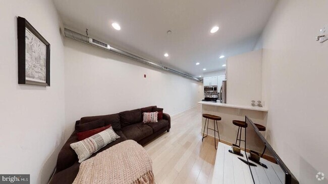 Building Photo - 1305 Locust St Unit 2A Rental