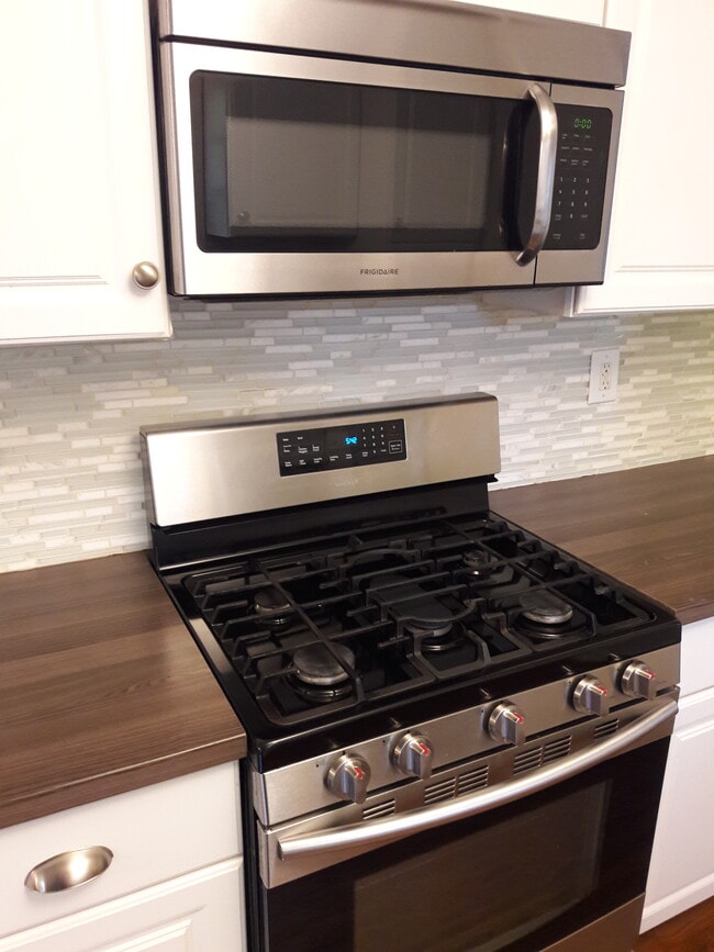 Photo - 9805 La View Cir