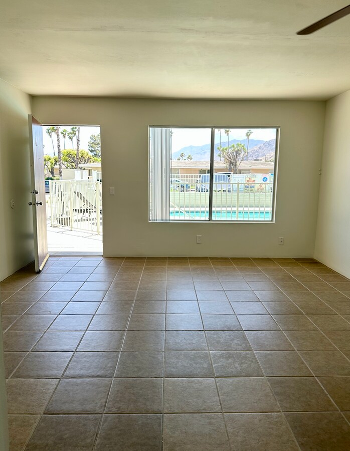 Photo - 100 W Via Olivera