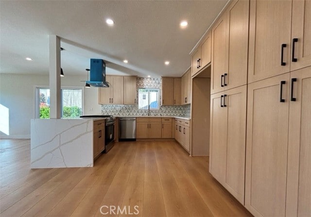 Photo - 6210 Halstead Ave