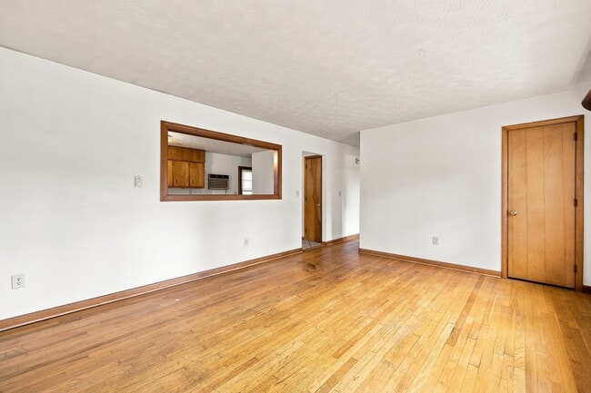 Photo - 15 Eavers Cir