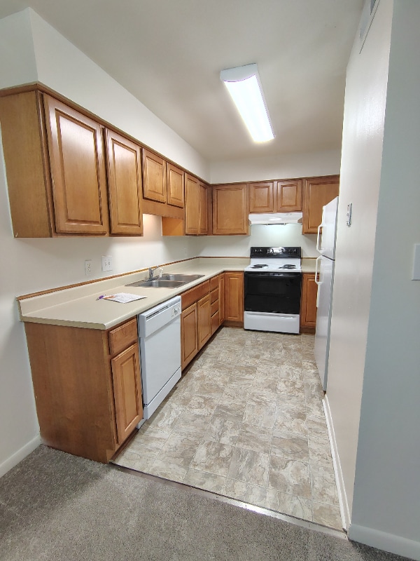 Building Photo - 600 Reusens Rd Rental