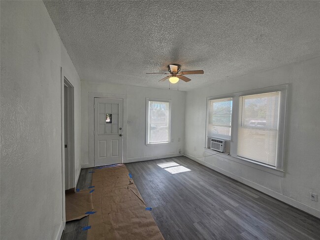 Photo - 4304 FM1765