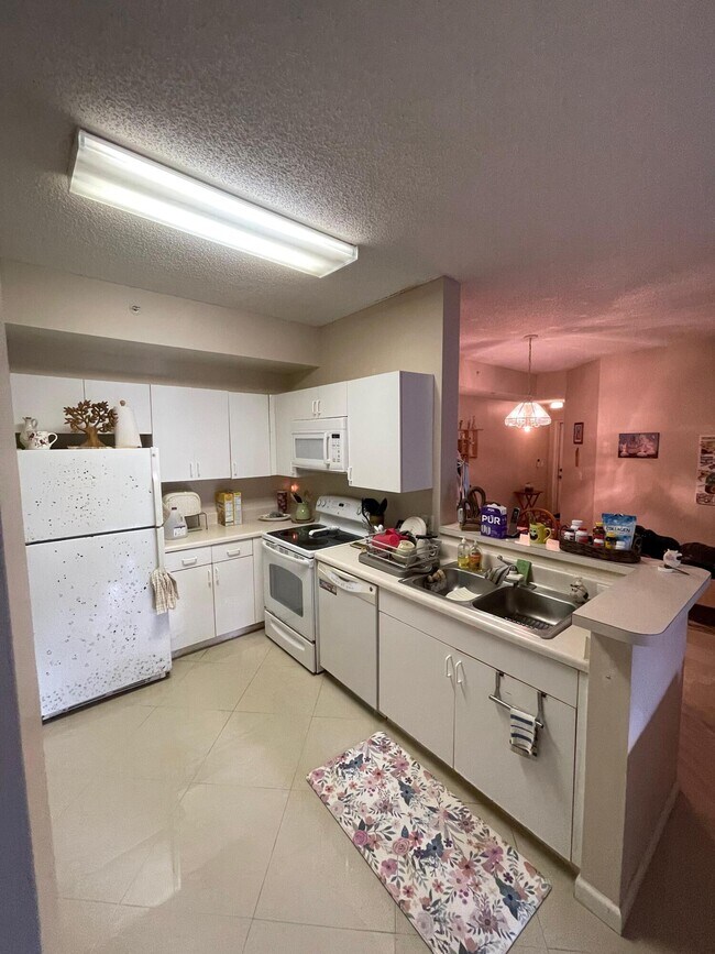 Photo - 6976 SW 39th St Unit G205