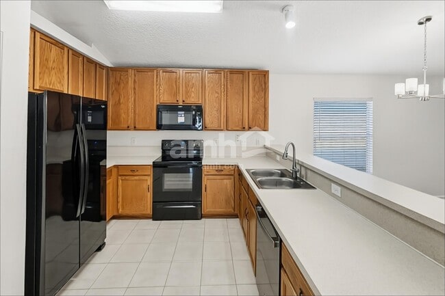 Photo - 1312 River City St
