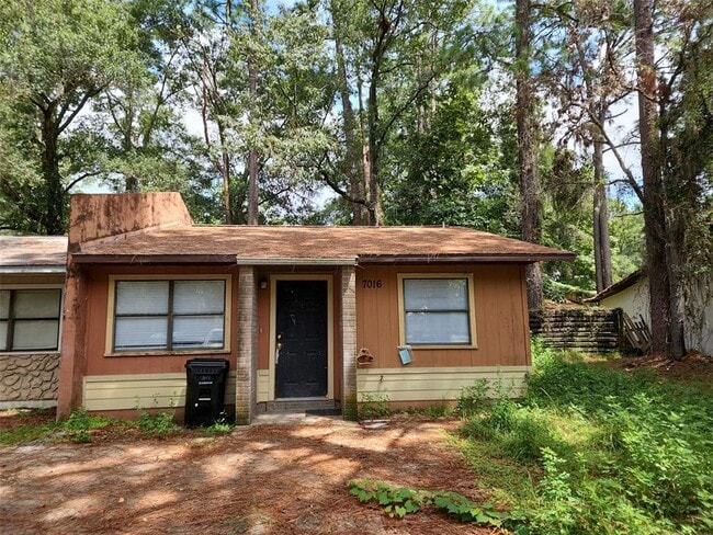 Building Photo - 7016 SW 18th Pl