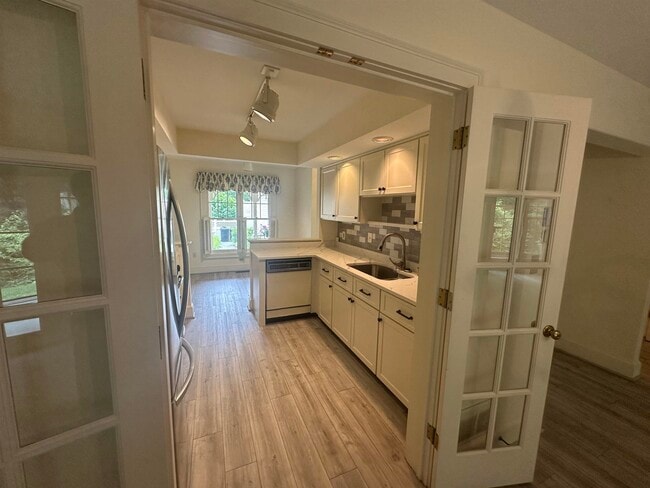 Photo - 579 Sagamore Ave