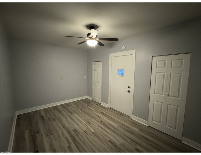 Photo - 1 br, 1 bath Triplex - 2005 Sherman Avenue A