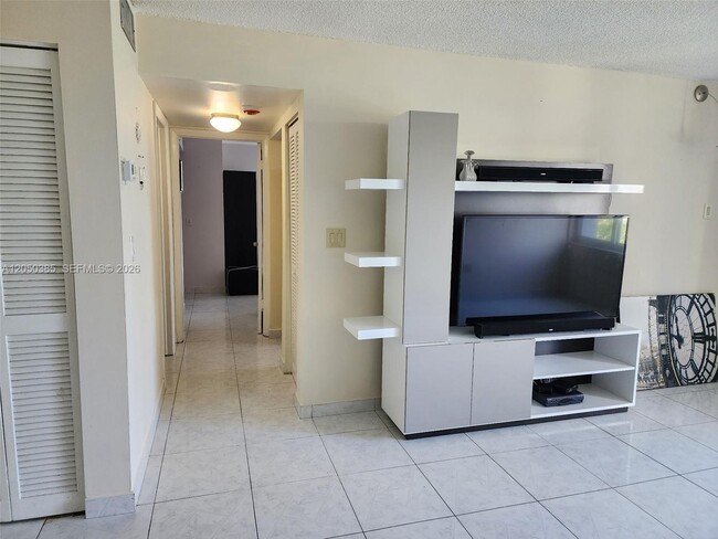 Photo - 250 180th Dr Unidad 301