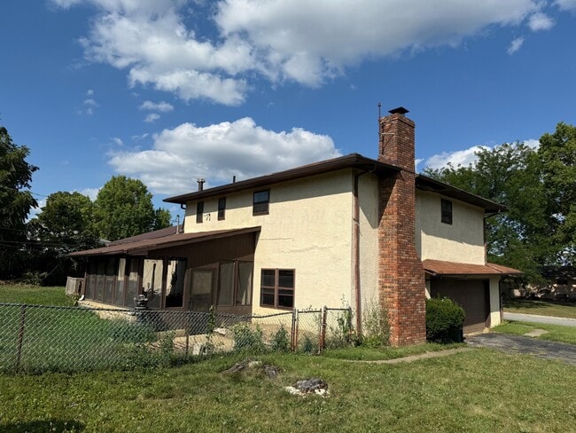 Photo - 1239 Bradshire Dr