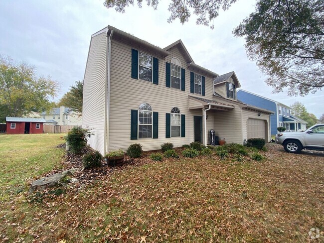 Building Photo - NICE 4 BD/ 2.5 BATH SINGLE FAMILY HOME