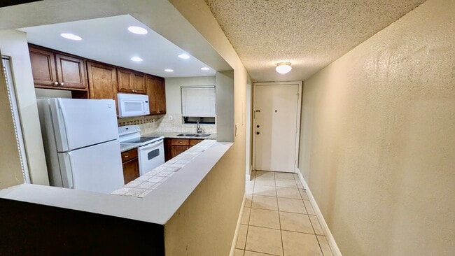 Photo - 3017 Riverside Dr Unit 120