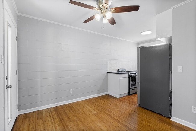 Photo - Taylor Street Towers