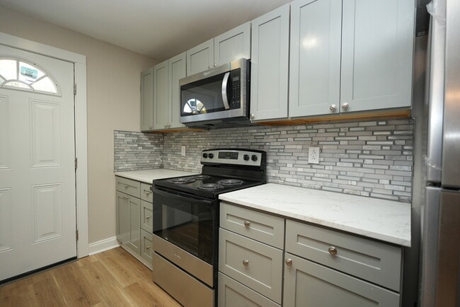 Photo - Newly Renovated Home Minutes from Uptown!