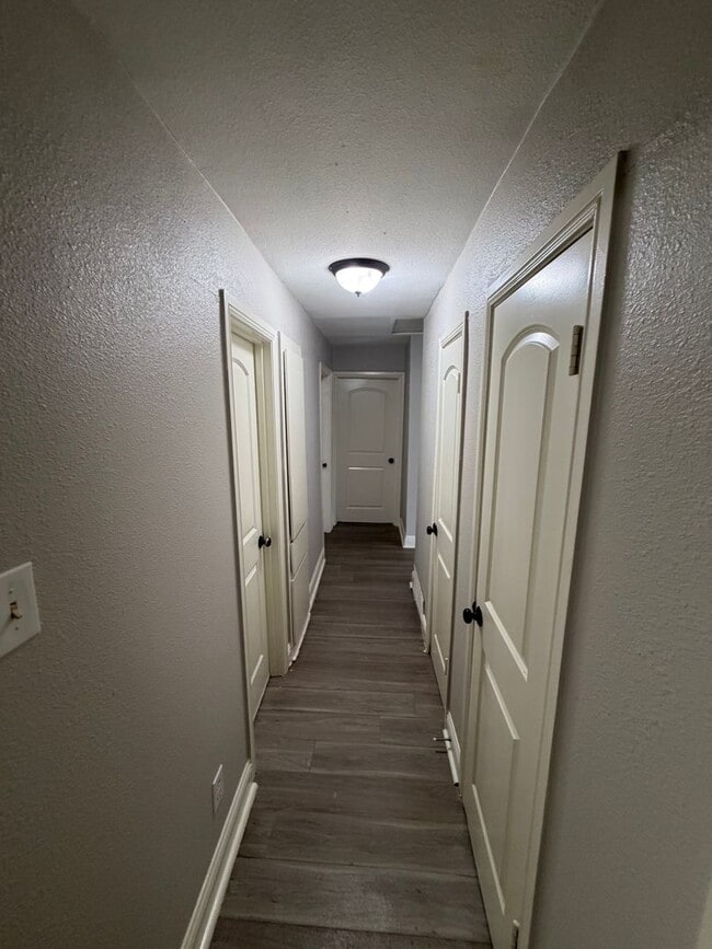 Photo - 425 Price Dr