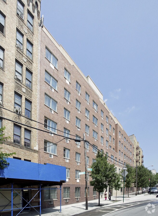 Photo - Macombs Road Apartments