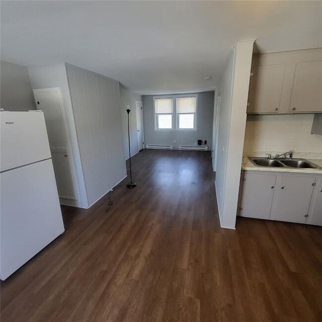 Photo - 62 Kilvert St Unit 4