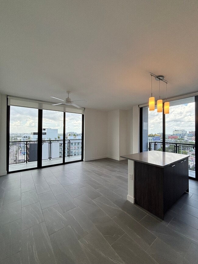 Building Photo - 133 NE 24th St Unit B19 Rental