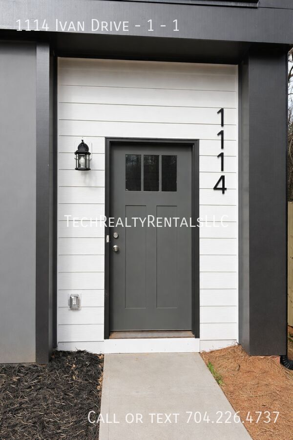 Photo - 1114 Ivan Dr