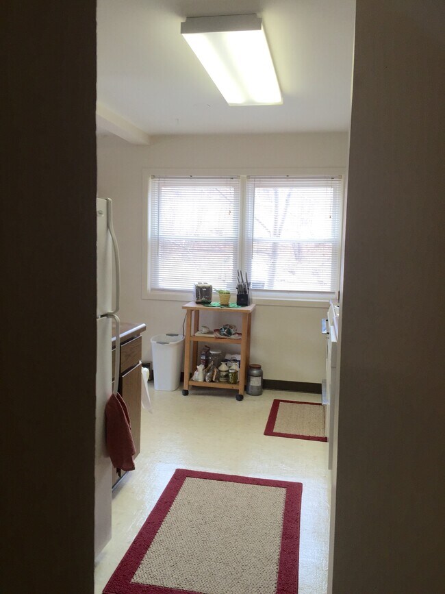 Photo - 1331 W 3rd St Unit 103