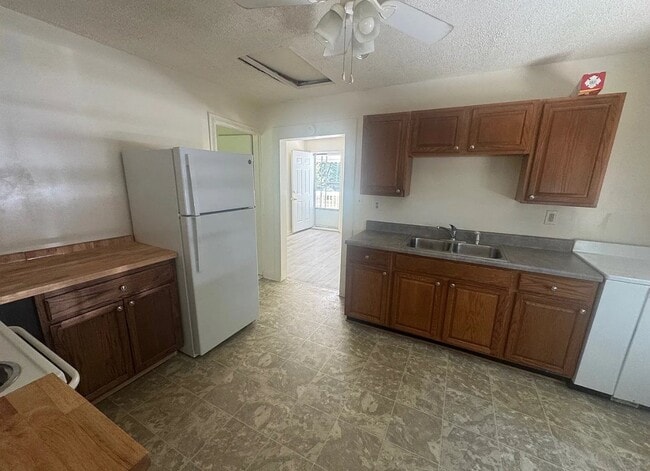 Photo - 13060 River Rd