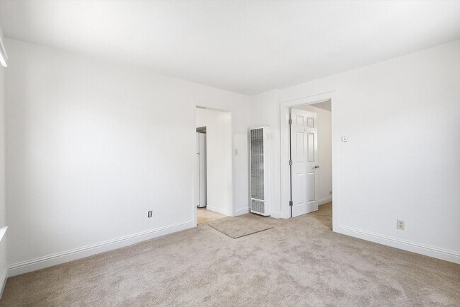 2510 Eagle Ave Unidad 2510 Eagle Ave #C - LU