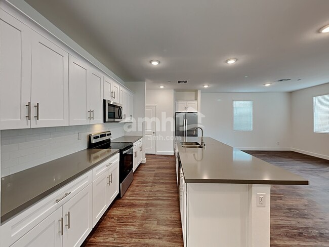 Photo - 10076 Roseum Ct