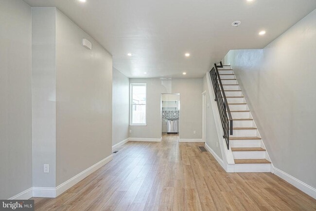 Photo - 3037 Tulip St