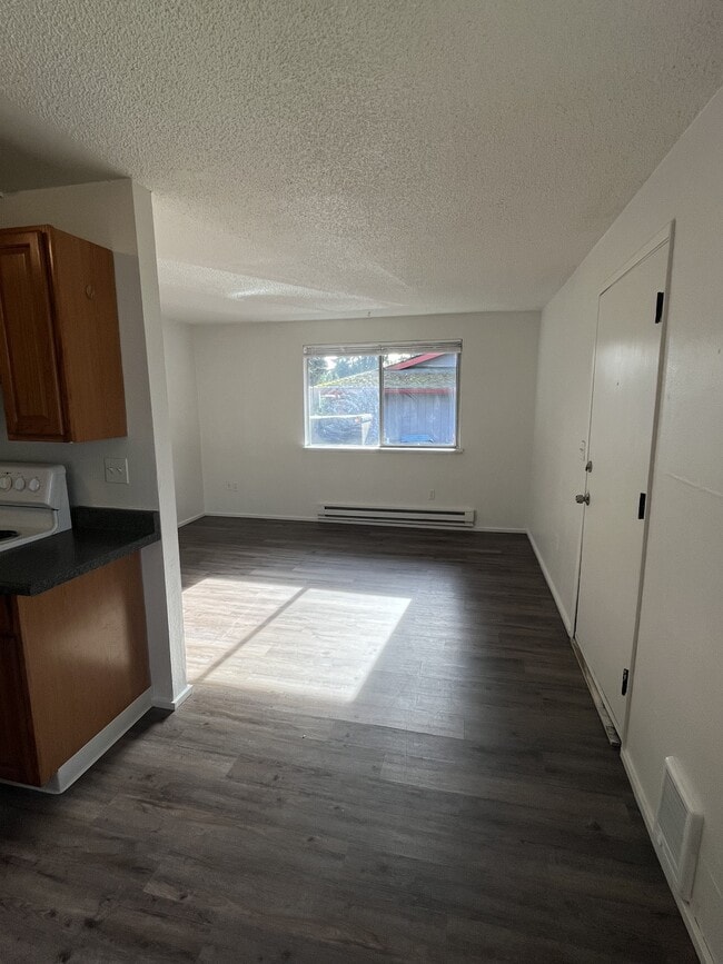 Photo - 7743 Pacific Ave SE